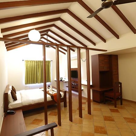 Raj Residencia Hotel Pondicherry Exterior foto