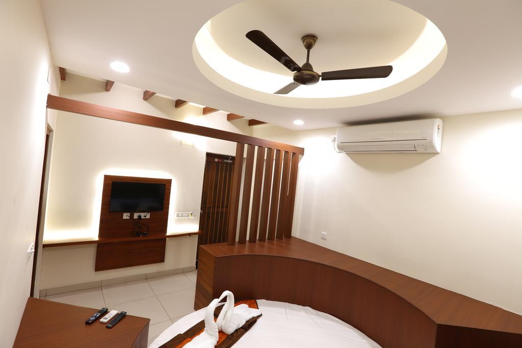 Raj Residencia Hotel Pondicherry Exterior foto