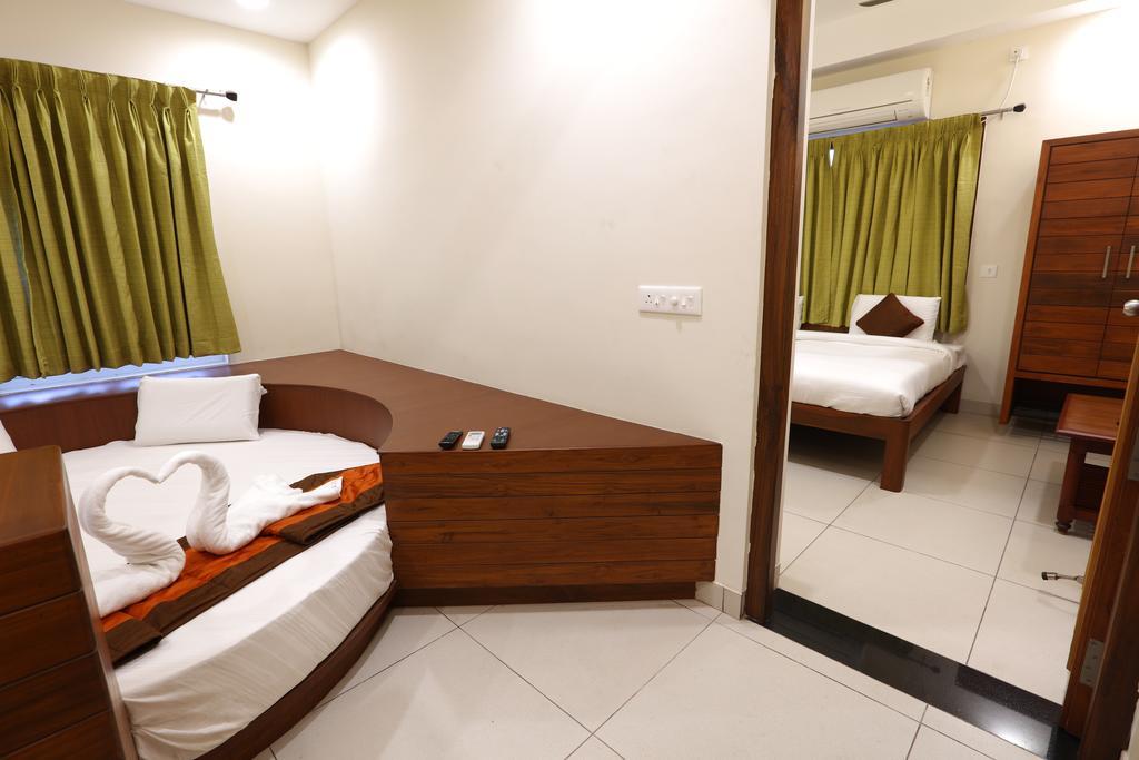 Raj Residencia Hotel Pondicherry Exterior foto
