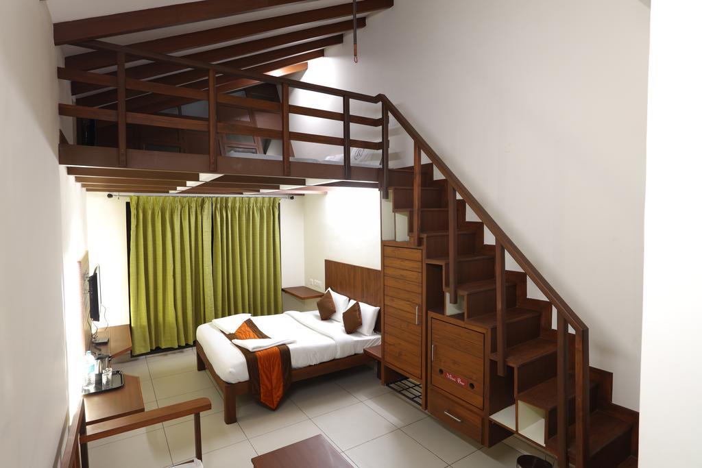 Raj Residencia Hotel Pondicherry Exterior foto